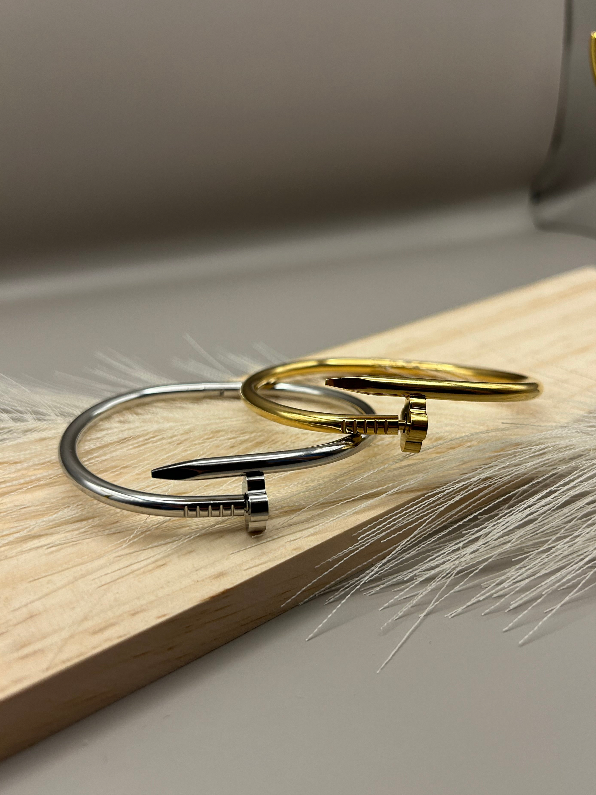 Bracciale Rigido Chiodo