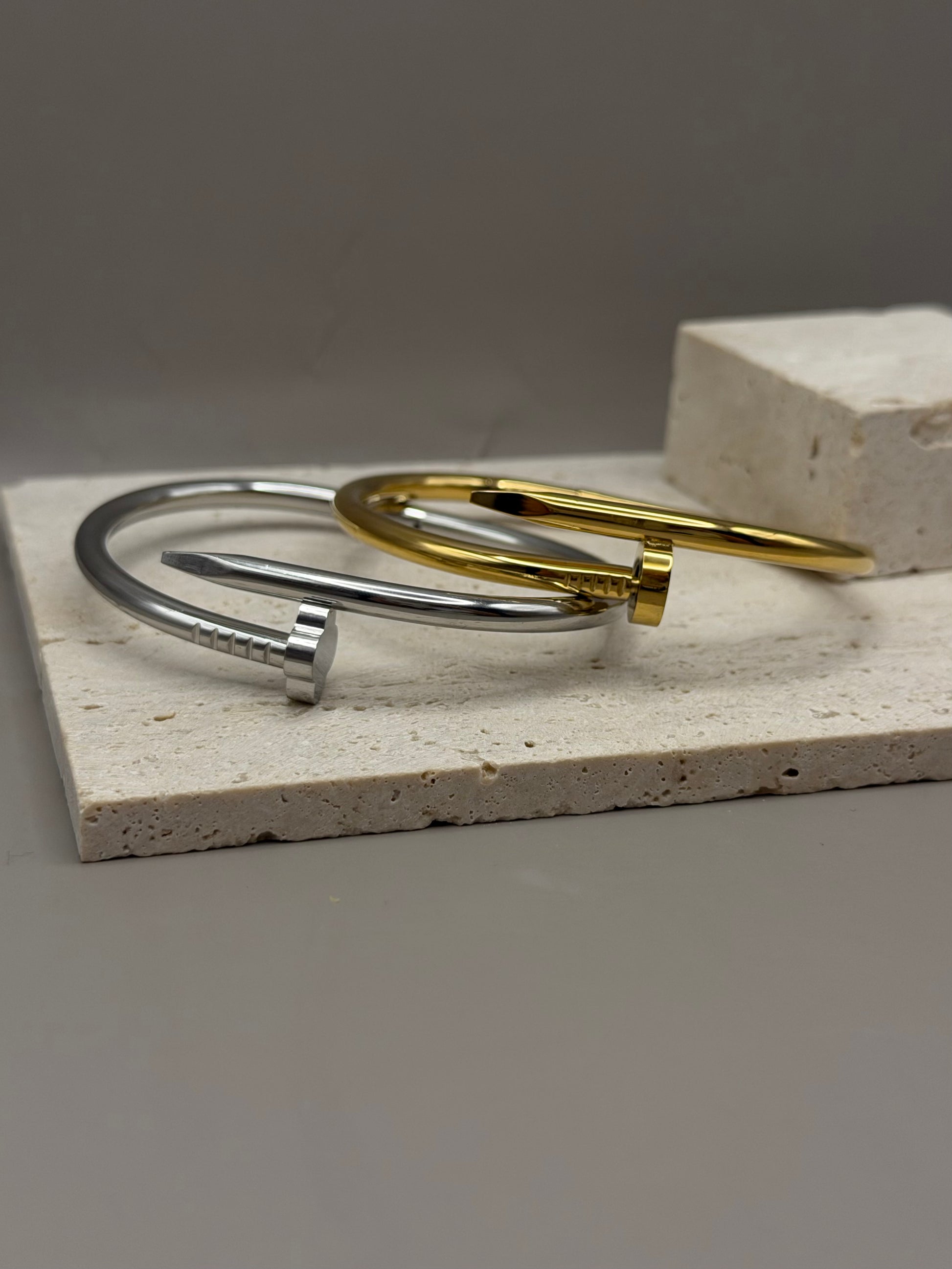 Bracciale Rigido Chiodo