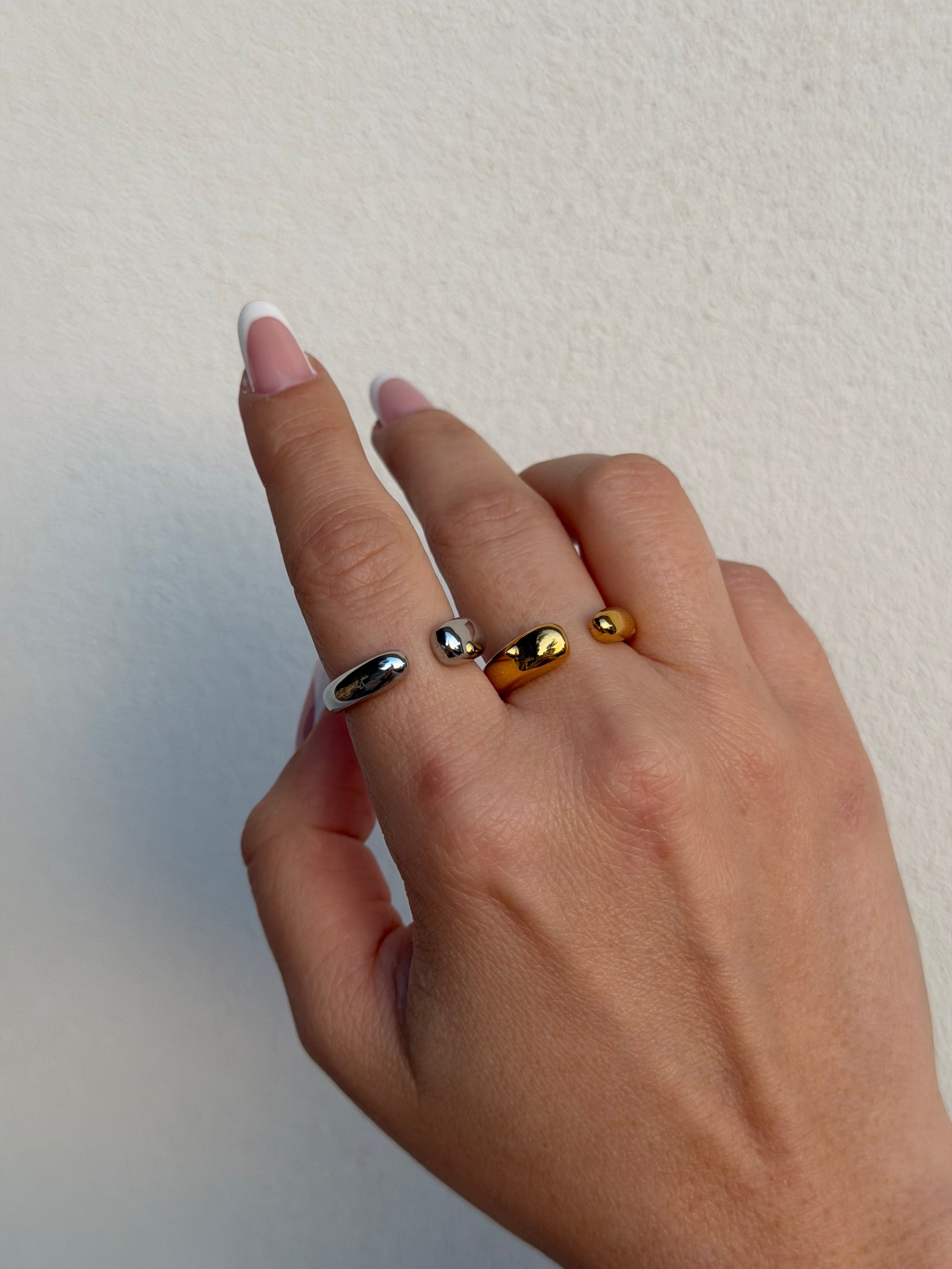 Anello Hug