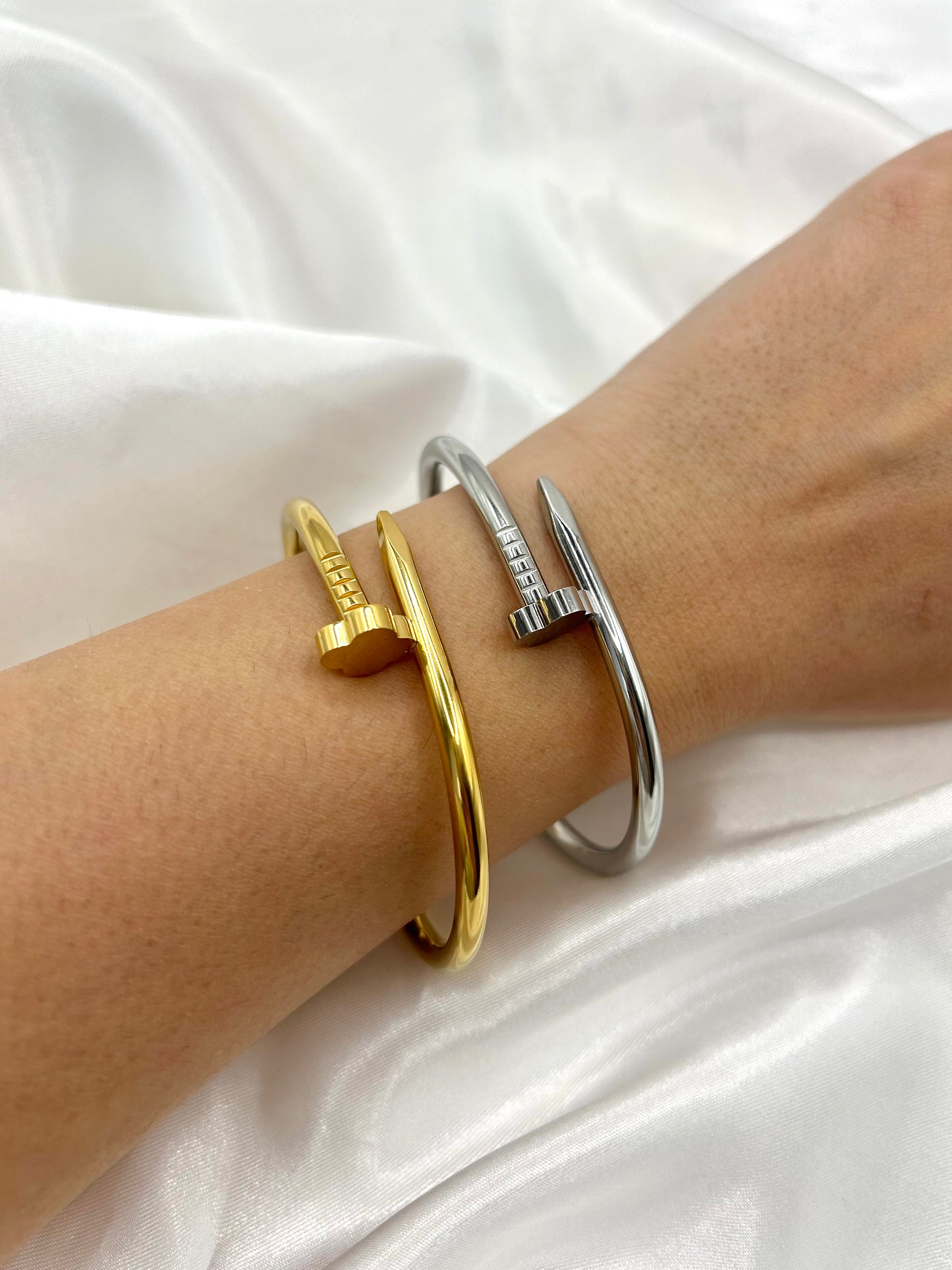 Bracciale Rigido Chiodo