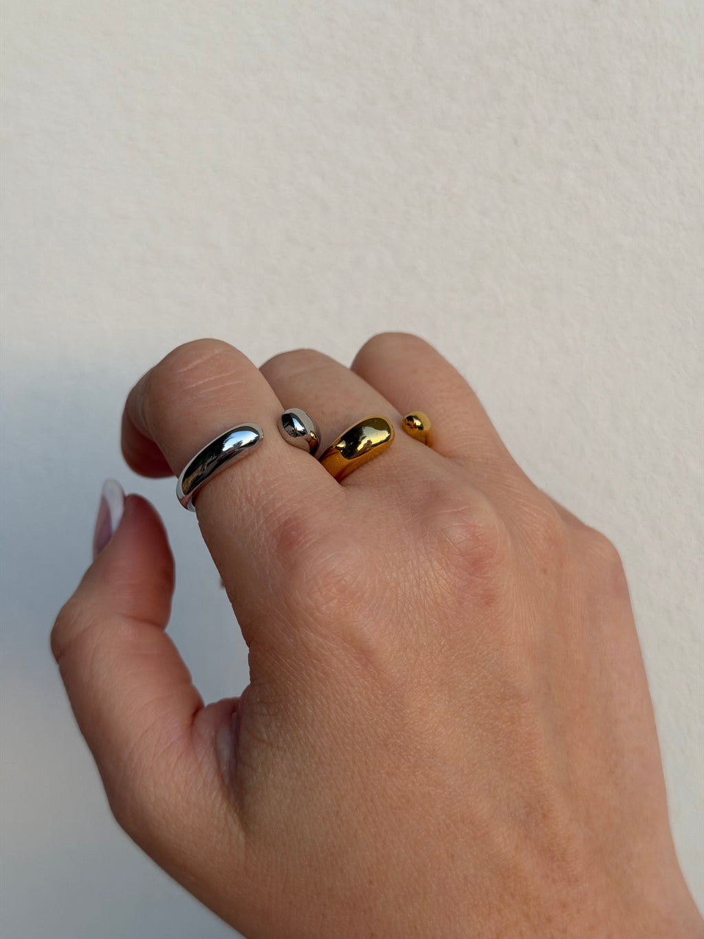 Anello Hug