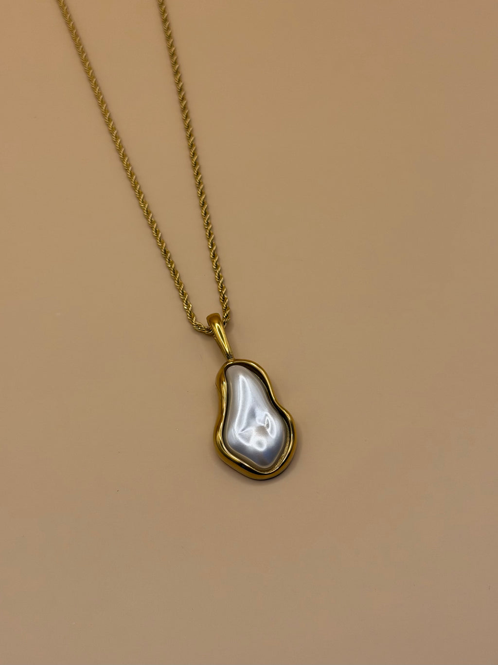 Collana WHITE LAVA
