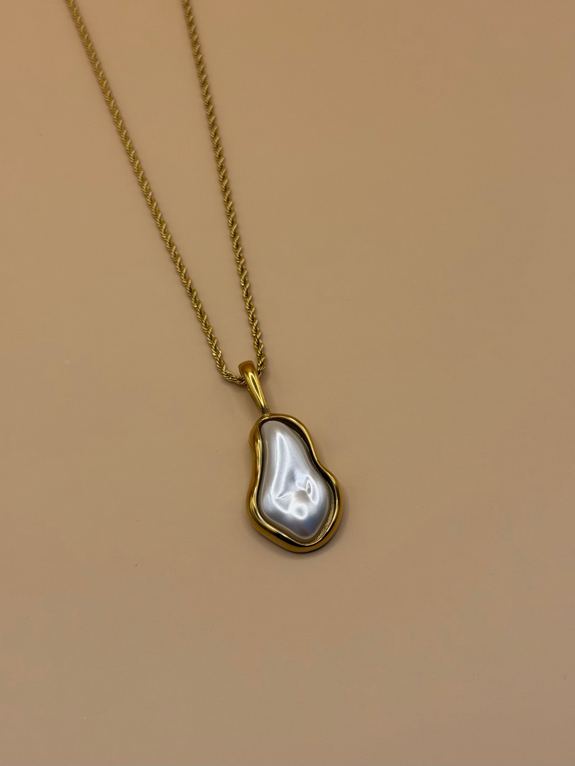 Collana WHITE LAVA