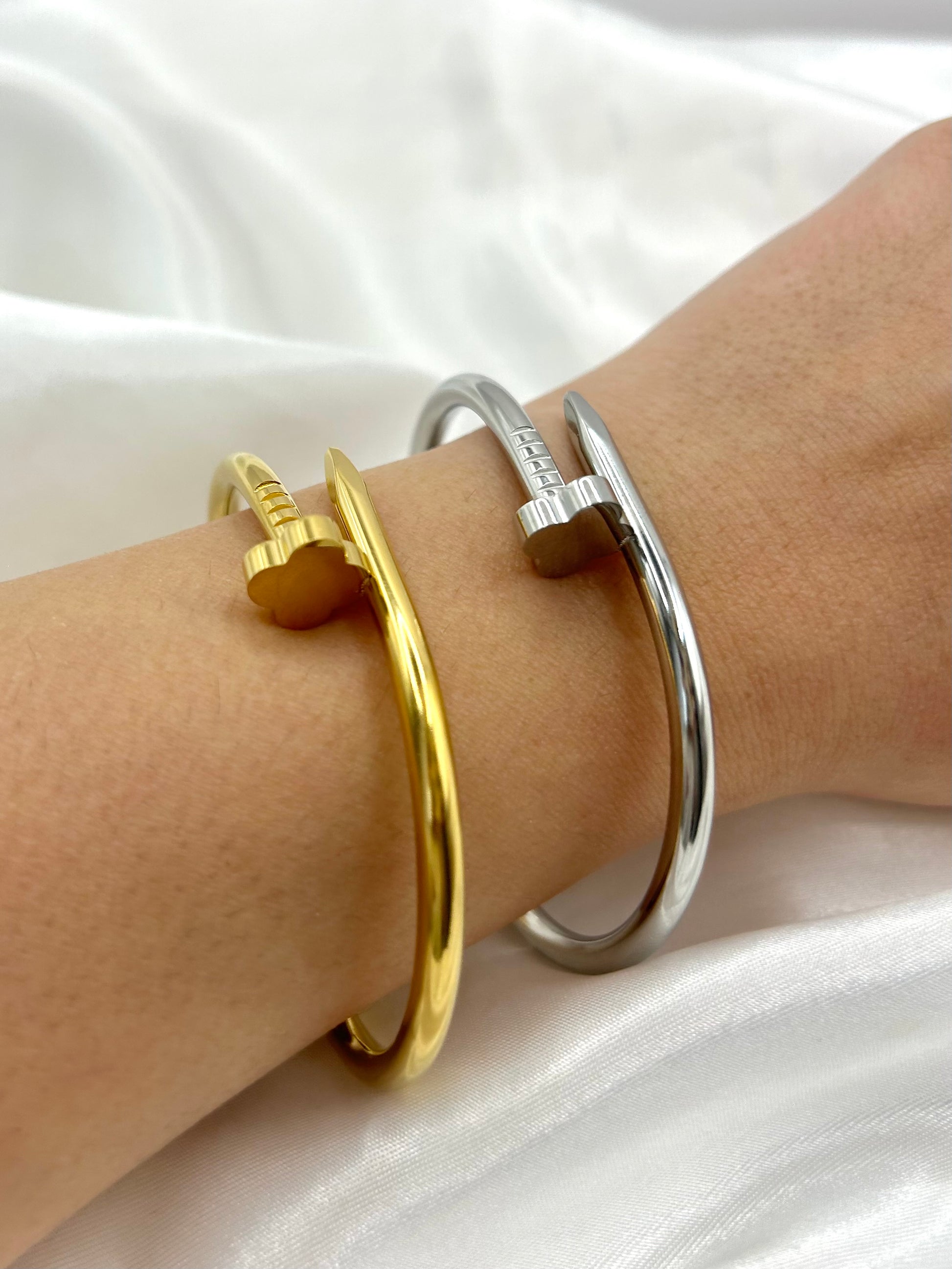 Bracciale Rigido Chiodo