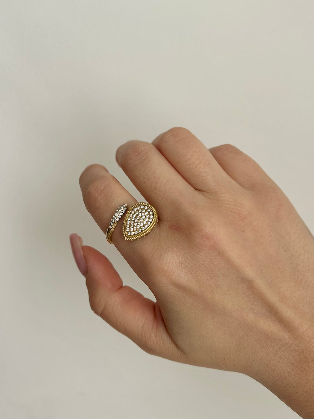 Anello Goccia Zirconato