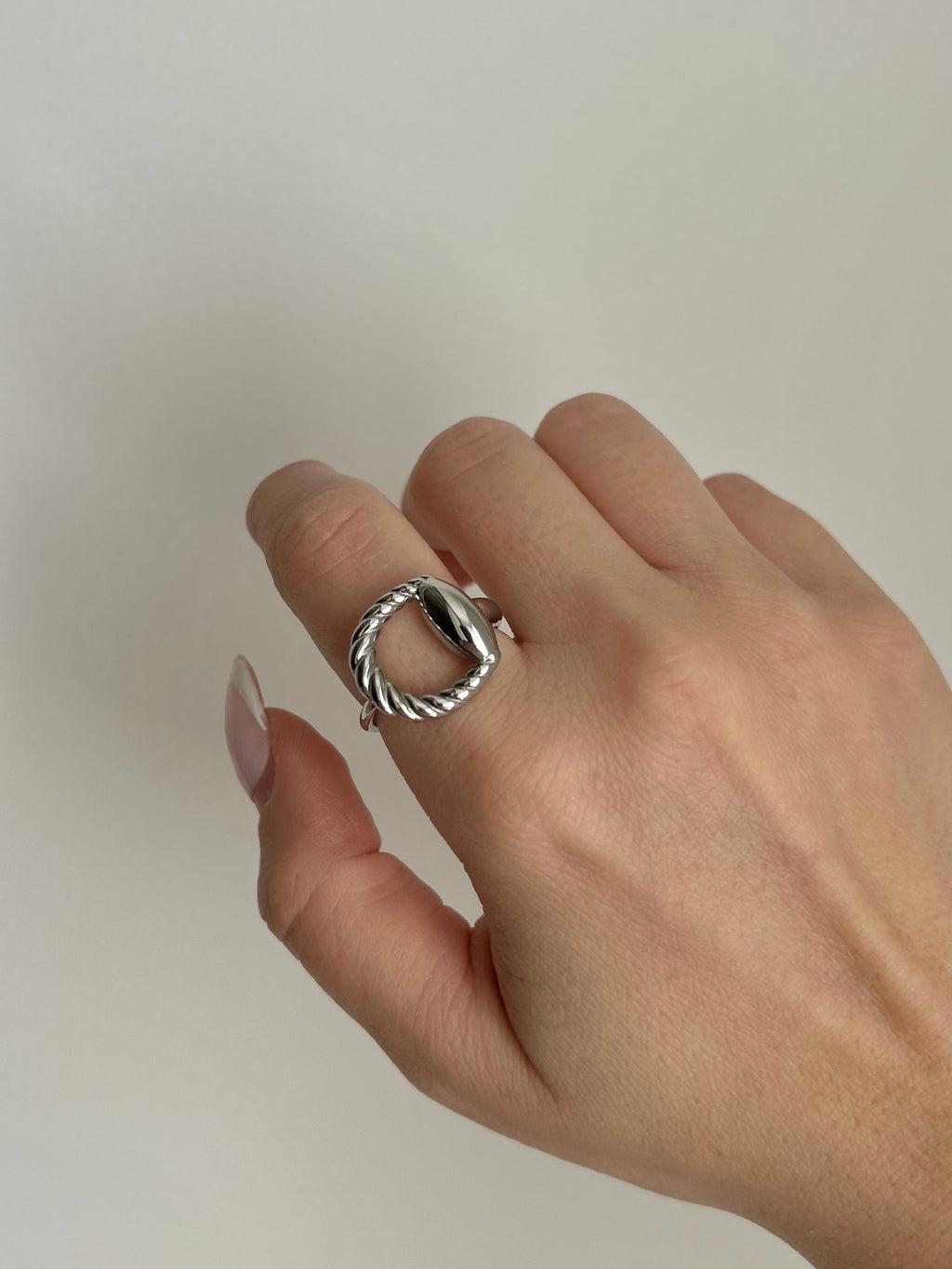Anello Iside